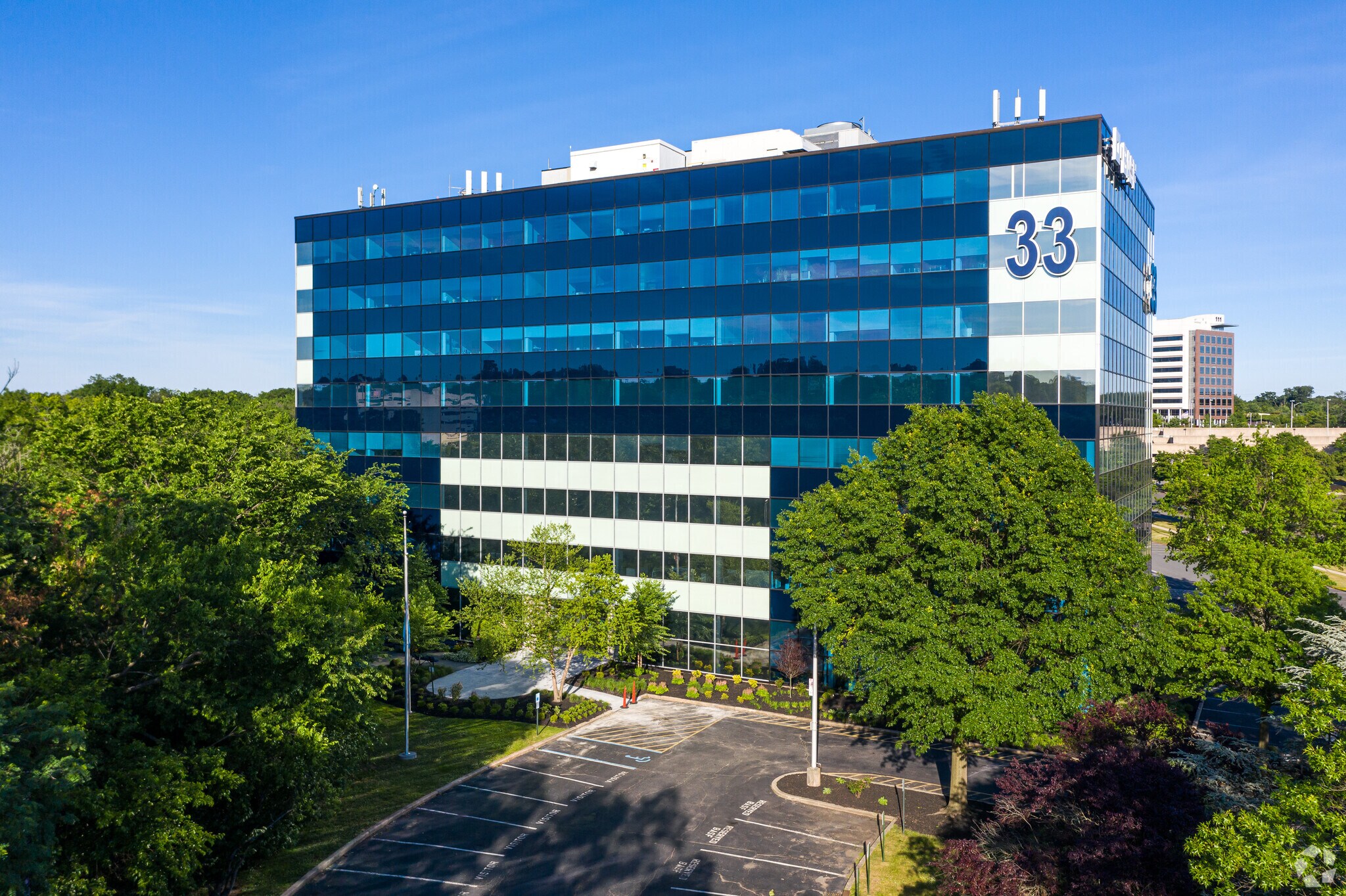 33 Wood Ave S, Iselin, NJ 08830 Metropark Corp Campus Metro Park