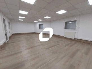More details for 5 Avenue Pavlov, Trappes - Office for Lease