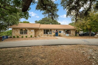 More details for 930 N School St, Boerne, TX - Office for Sale
