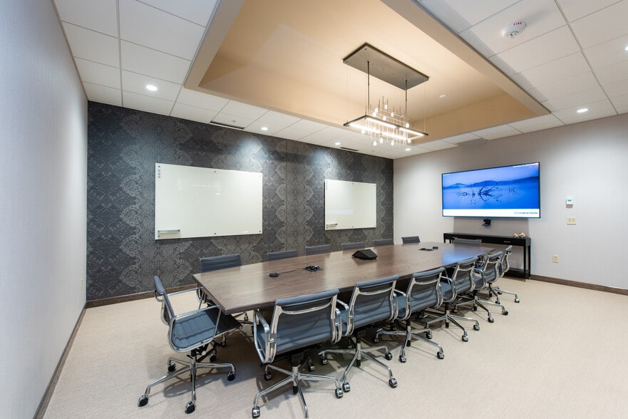 225 S Dixie Hwy, Coral Gables, FL for lease - Interior Photo - Image 3 of 34