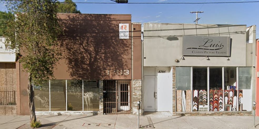 3783-3785 Cahuenga Blvd West portfolio of 2 properties for sale on LoopNet.com - Building Photo - Image 2 of 8