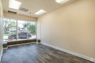 216 5th Ave N, Saint Petersburg, FL for lease Interior Photo- Image 2 of 21