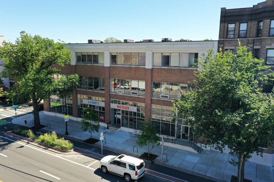 1048-1050 Commonwealth Ave, Boston, MA for lease - Primary Photo - Image 1 of 10