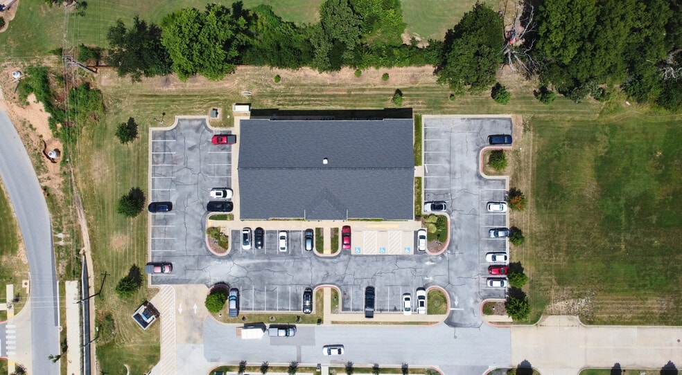 5104 S Pinnacle Hills Pkwy, Rogers, AR for lease - Aerial - Image 3 of 13