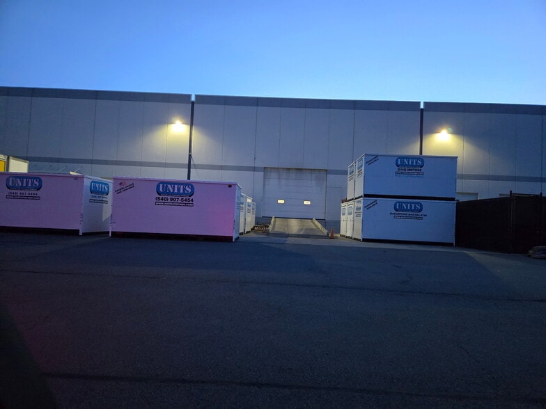 7425 Merritt Park Dr, Manassas, VA for lease - Building Photo - Image 3 of 5