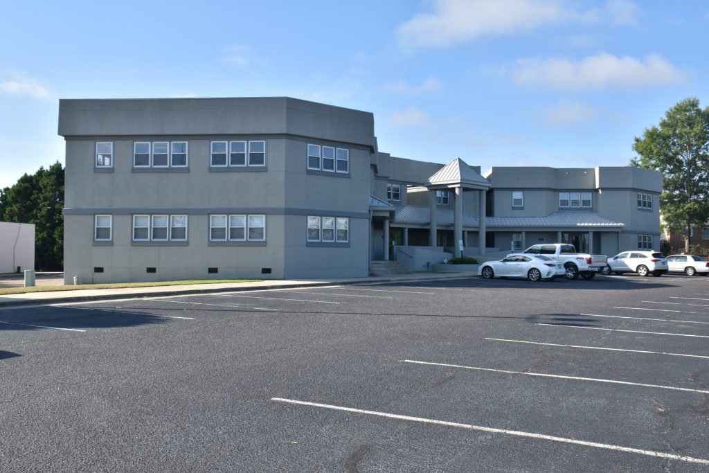 346 Wagoner Dr, Fayetteville, NC 28303