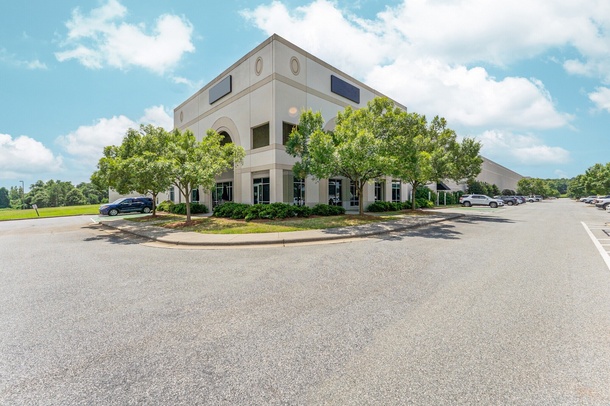 1150 Pleasant Ridge Rd, Greensboro, NC for lease Building Photo- Image 1 of 3
