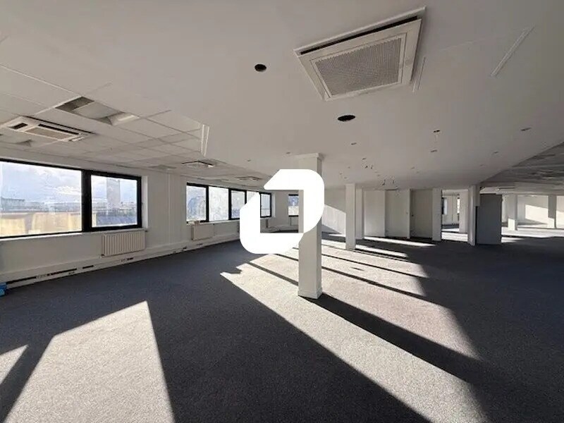 Office in Cergy for lease Interior Photo- Image 1 of 10