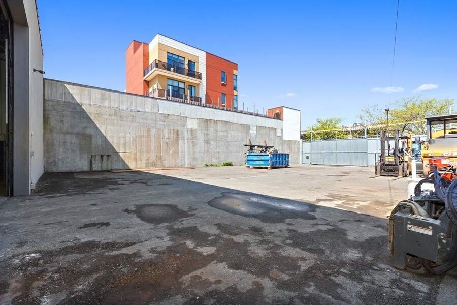 18-55 Steinway St, Astoria, NY for sale Building Photo- Image 1 of 1