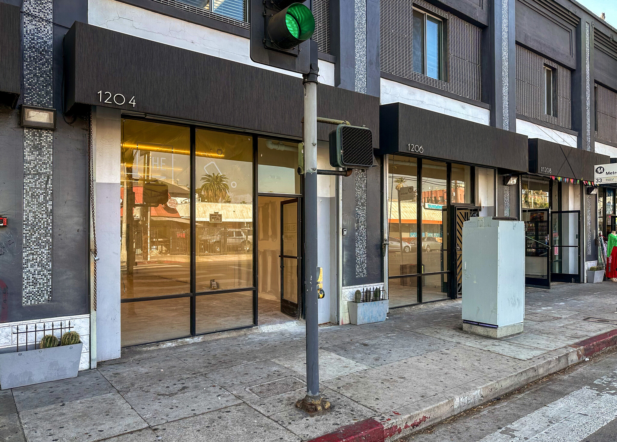 1200-1204 Venice Blvd, Los Angeles, CA for lease Building Photo- Image 1 of 4