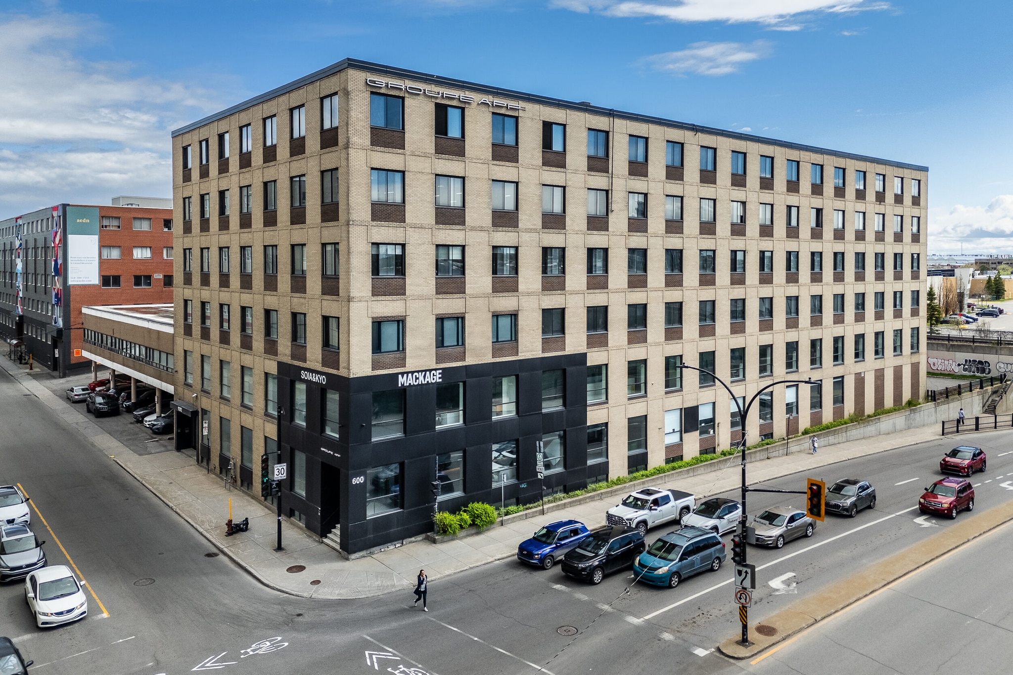 9292 Rue Meilleur, Montréal, QC for lease Building Photo- Image 1 of 20
