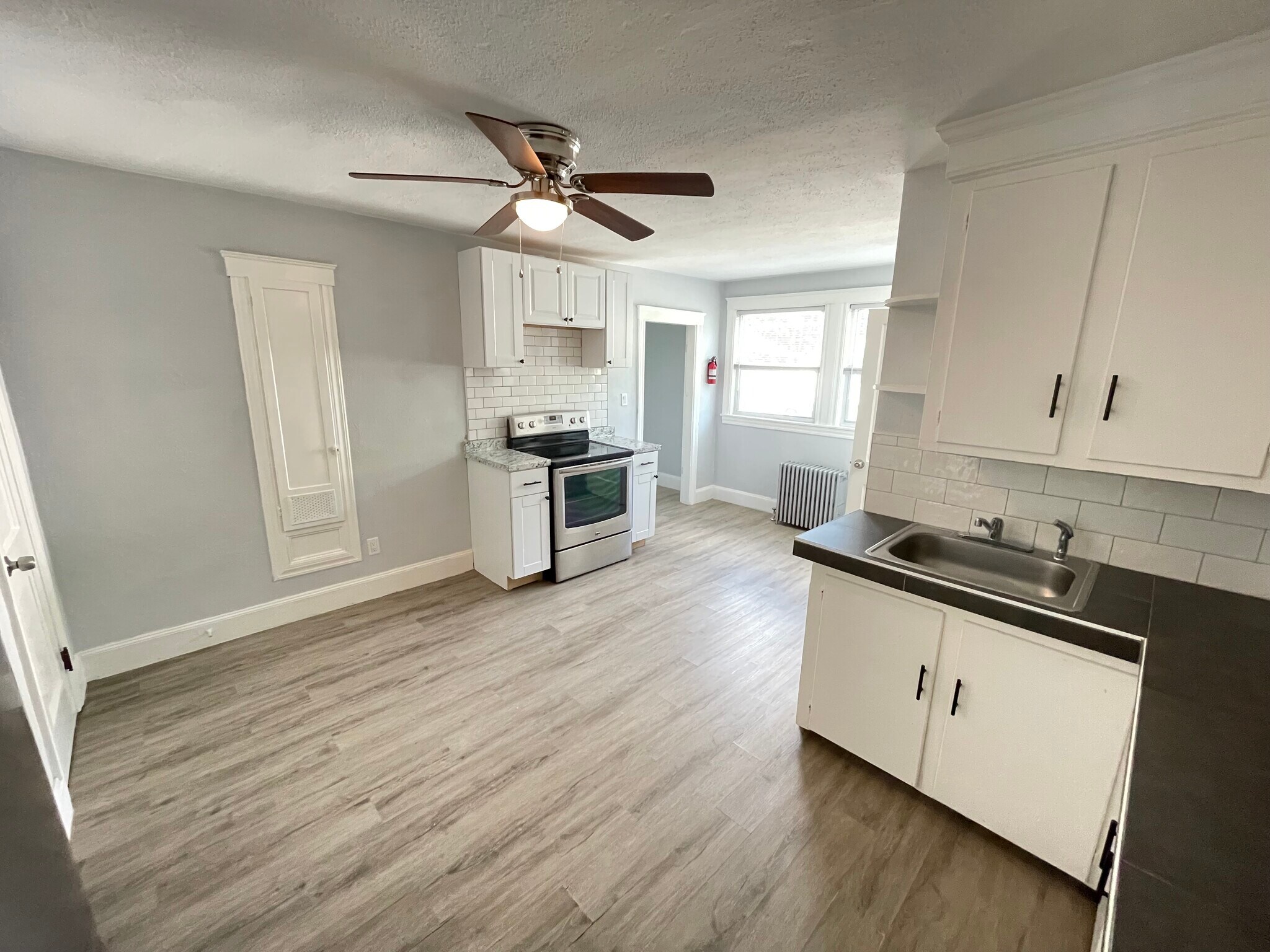 333 Main Rd, Tiverton, RI for sale Building Photo- Image 1 of 1