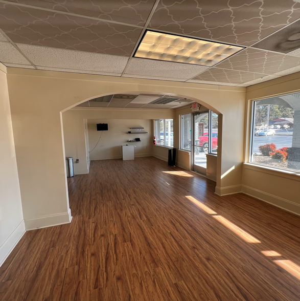3655 Cherokee St, Kennesaw, GA for lease - Building Photo - Image 2 of 9