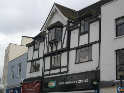 26 Market Pl, Kingston Upon Thames for sale - Building Photo - Image 1 of 1