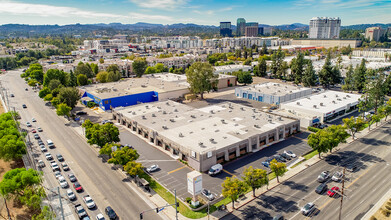 20900 Victory Blvd, Woodland Hills, CA - aerial  map view - Image1