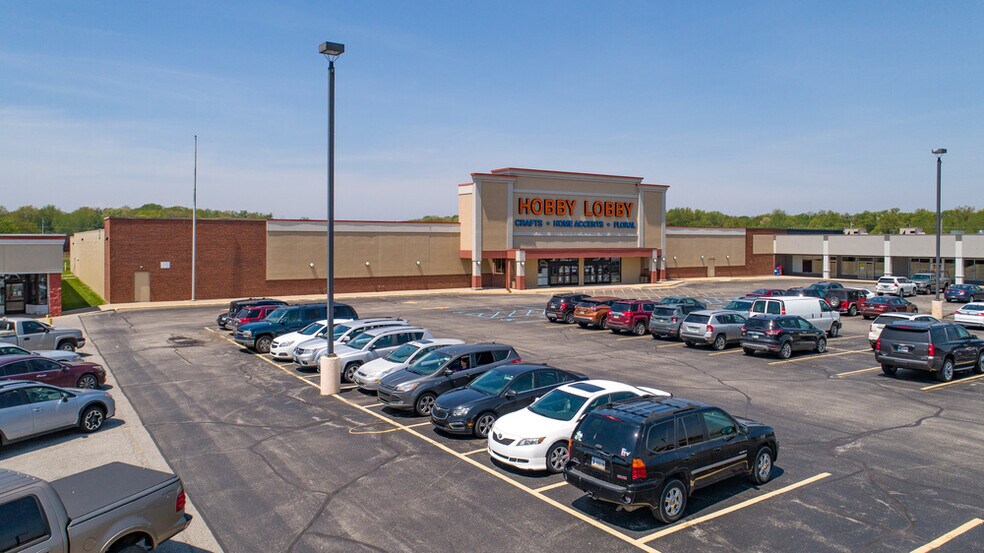 1801 N Wayne St, Angola, IN for sale - Building Photo - Image 1 of 1