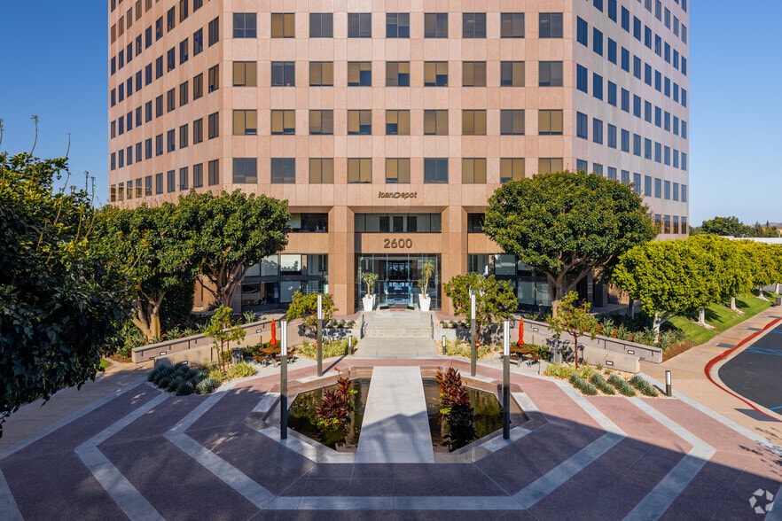 2600 Michelson Dr, Irvine, CA for lease - Building Photo - Image 2 of 10