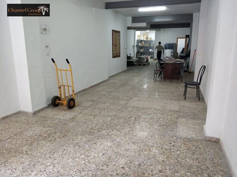 Retail in Quinto for sale - Building Photo - Image 2 of 5