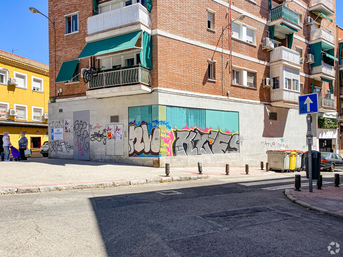 Madrid, MAD 28011 - Unit Puerta C, Esc. 1 -  - Interior Photo - Image 1 of 2