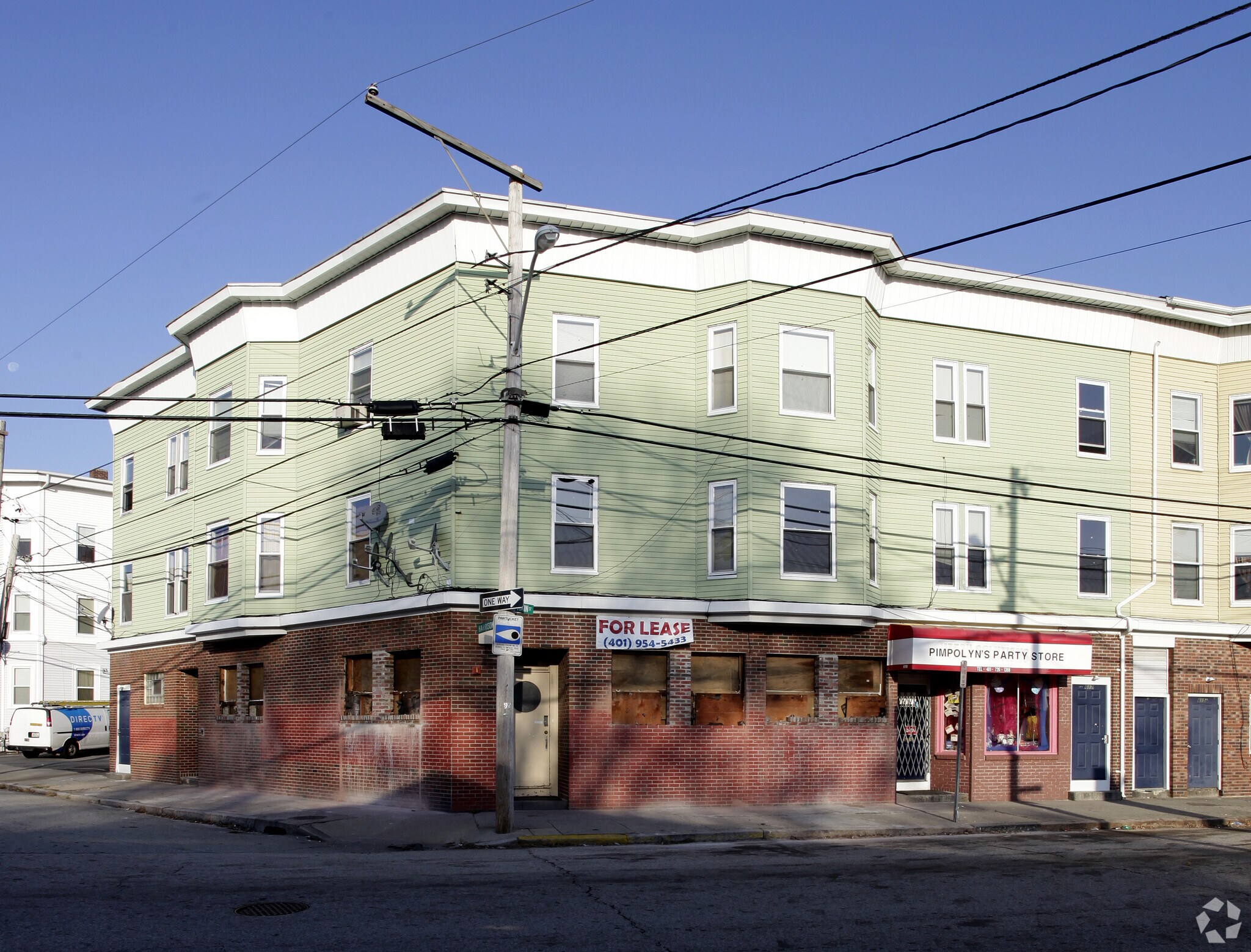 621 Main St, Pawtucket, RI for sale Primary Photo- Image 1 of 1