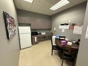 700 Parker Sq, Flower Mound, TX for lease Building Photo- Image 2 of 11