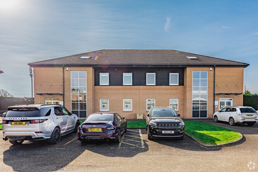 Players Rd, Stirling for sale - Building Photo - Image 2 of 2