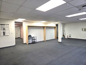 7109 Woodlawn Ave NE, Seattle, WA for lease Building Photo- Image 2 of 4