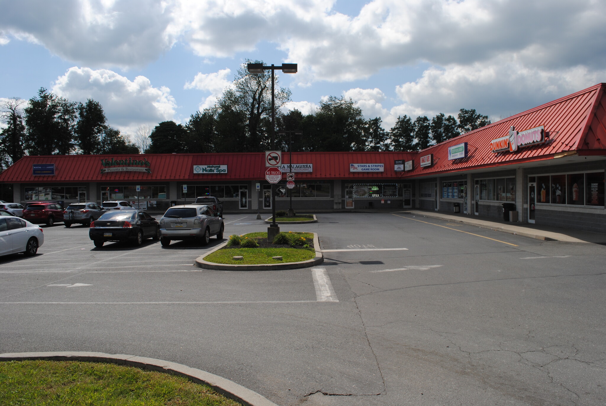 1630-1668 W High St, Pottstown, PA for lease Building Photo- Image 1 of 7