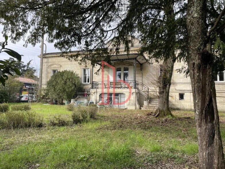 Office in Bègles for lease - Building Photo - Image 1 of 5