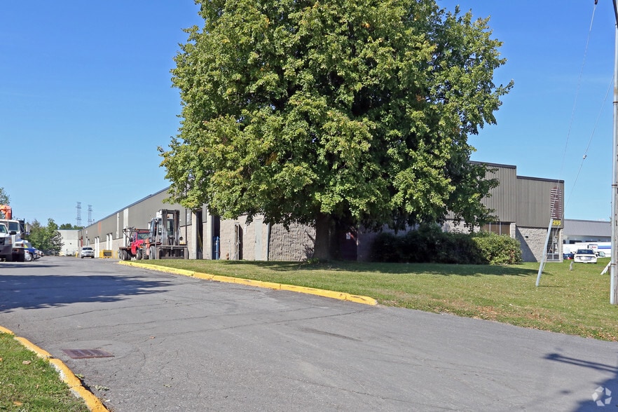 2295 Stevenage Dr, Ottawa, ON for lease - Building Photo - Image 2 of 4