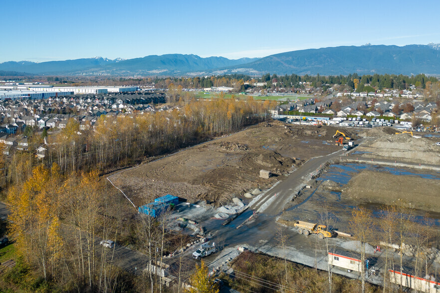 19757 Wharf Rd, Pitt Meadows, BC for lease - Building Photo - Image 3 of 4