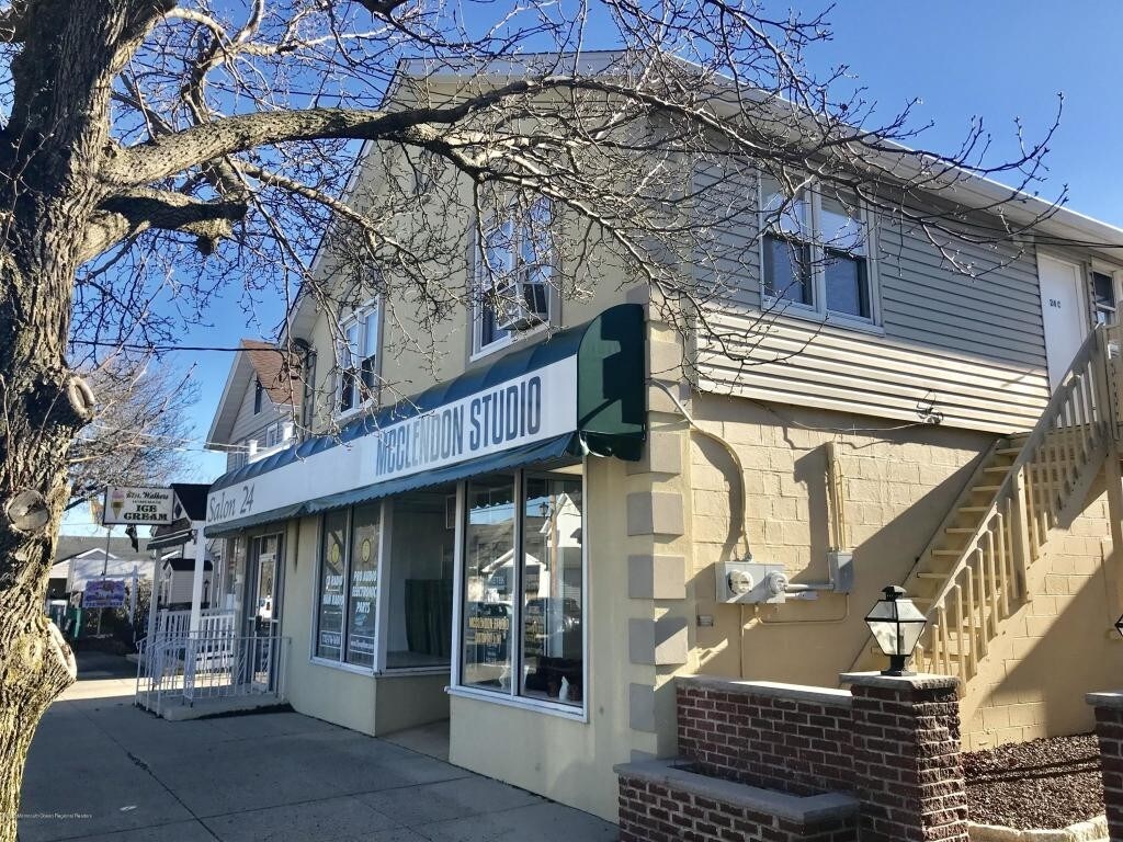 24 Union Ave, Lakehurst, NJ 08733