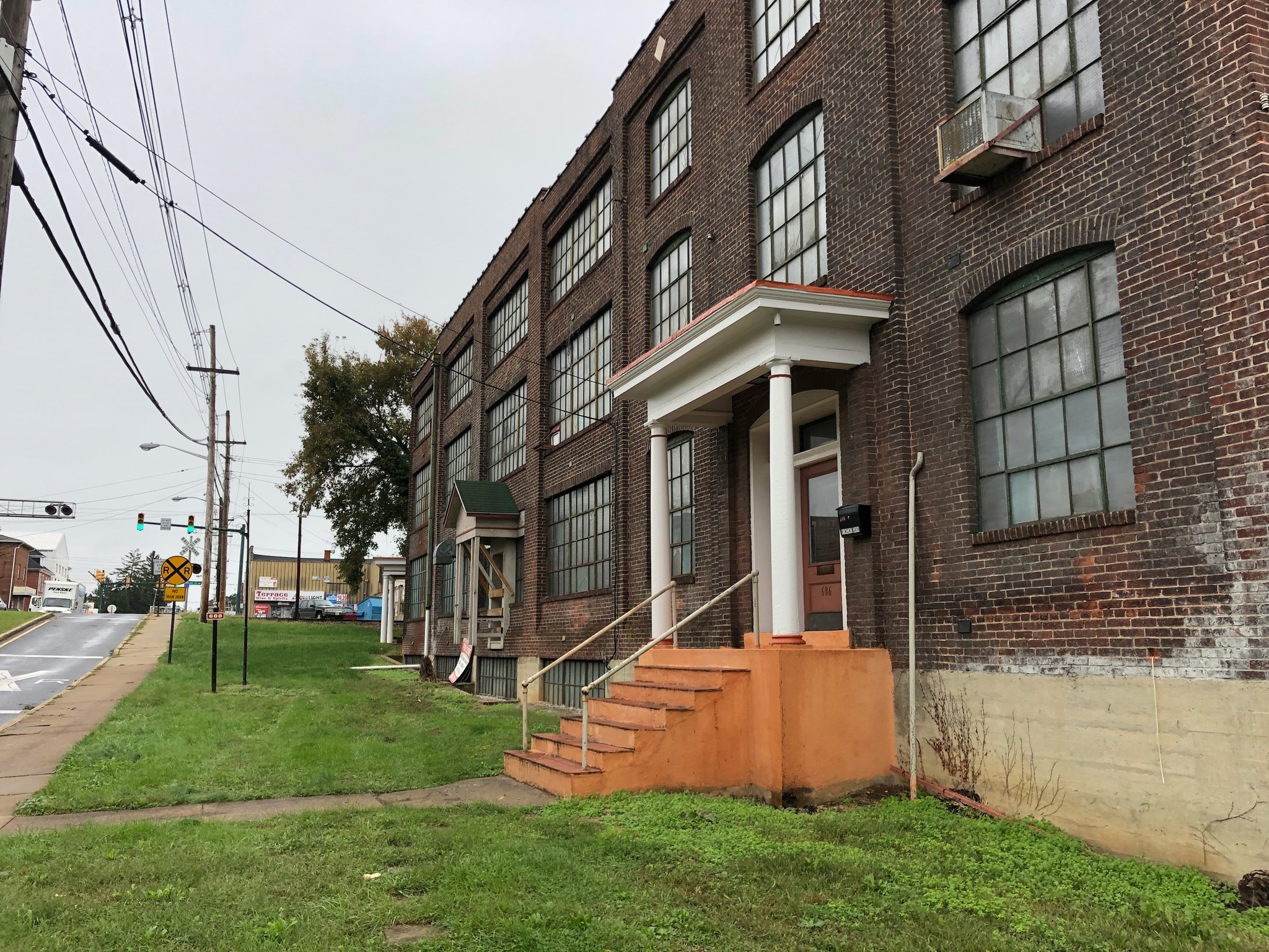 686688 Pennsylvania Ave, Hagerstown, MD 21740 Brandt Building