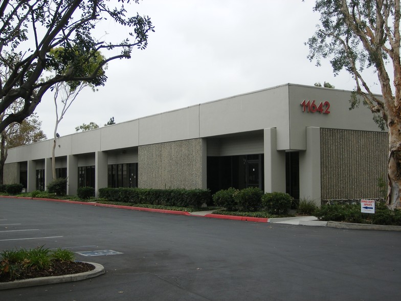 11642 Knott St, Garden Grove, CA for lease - Primary Photo - Image 1 of 2