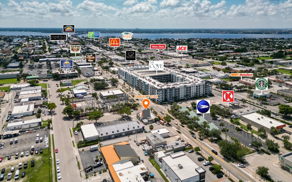 837 SE 47th Ter Cape Coral FL - 837 SE 47th Ter Cape Coral FL Building Photo 3 Large 