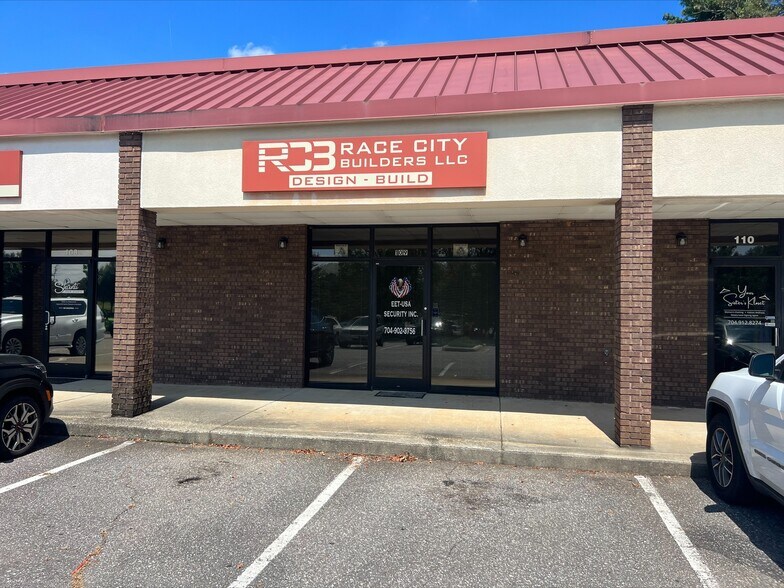 125 E Plaza Dr, Mooresville, NC 28115 Westfield Center Offices