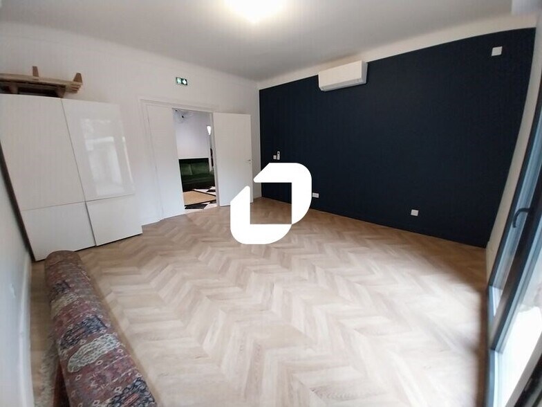 Office in Le Bouscat for lease - Building Photo - Image 3 of 10