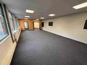 Beaufort Rd, Stoke On Trent for lease Interior Photo- Image 2 of 8