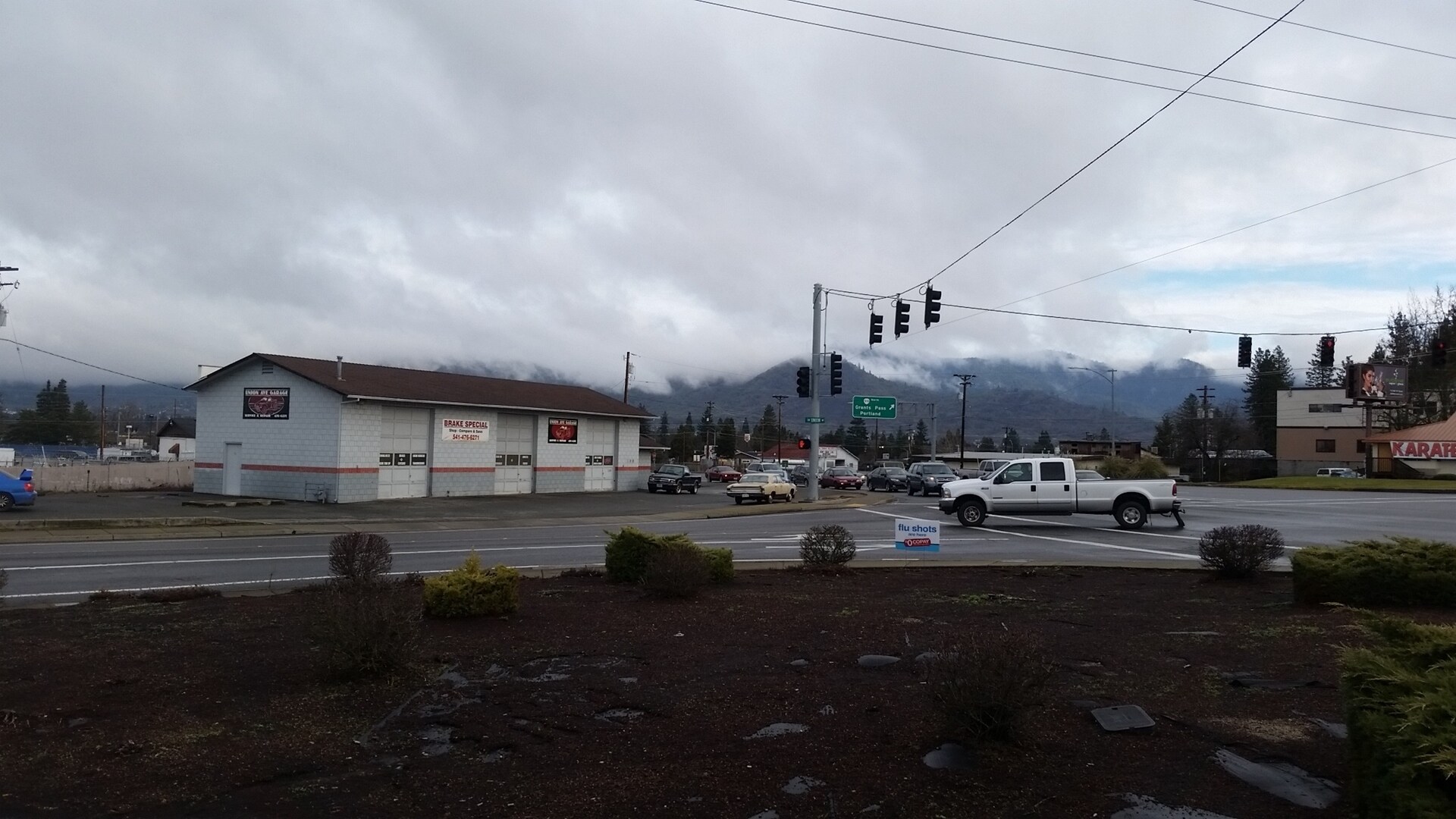 108 Union Ave, Grants Pass, OR for sale Primary Photo- Image 1 of 1