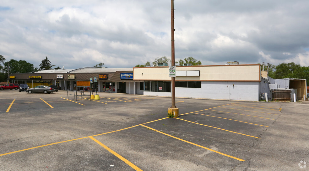 208-214 W Washington St, Round Lake, IL for lease - Primary Photo - Image 1 of 3