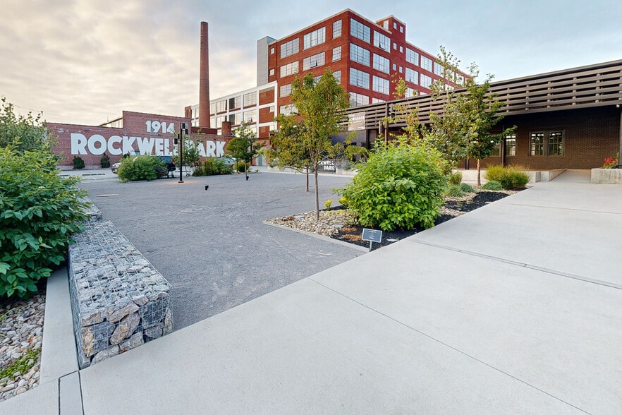 201 N Braddock Ave, Pittsburgh, PA for lease - Matterport 3D Scan - Image 3 of 27