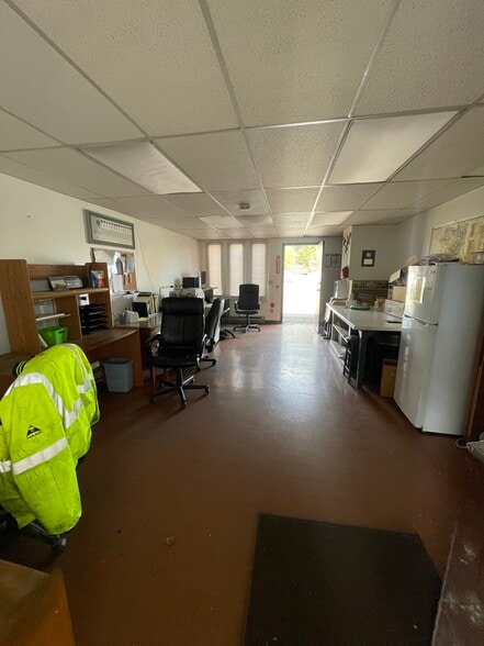 1400 Salem Industrial Dr NE, Salem, OR for sale - Building Photo - Image 3 of 7