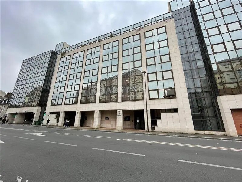 Office in Orléans for lease Building Photo- Image 1 of 10