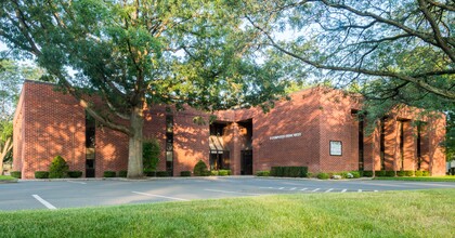 2 Computer Dr W, Albany, NY for lease Building Photo- Image 1 of 3