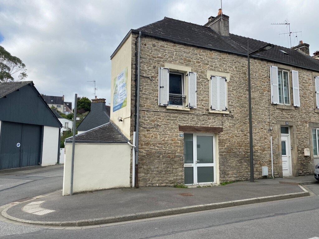 Office in Quimper for lease Building Photo- Image 1 of 3