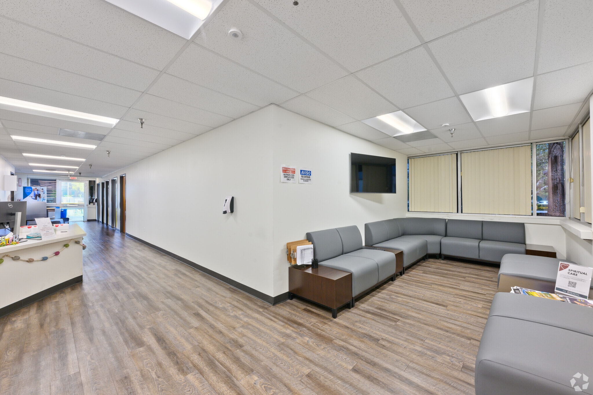 225 W Hospitality Ln, San Bernardino, CA for lease Interior Photo- Image 1 of 6