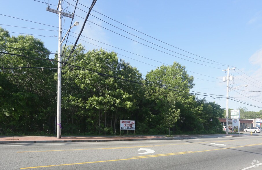 Montauk Hwy, Mastic, NY 11950