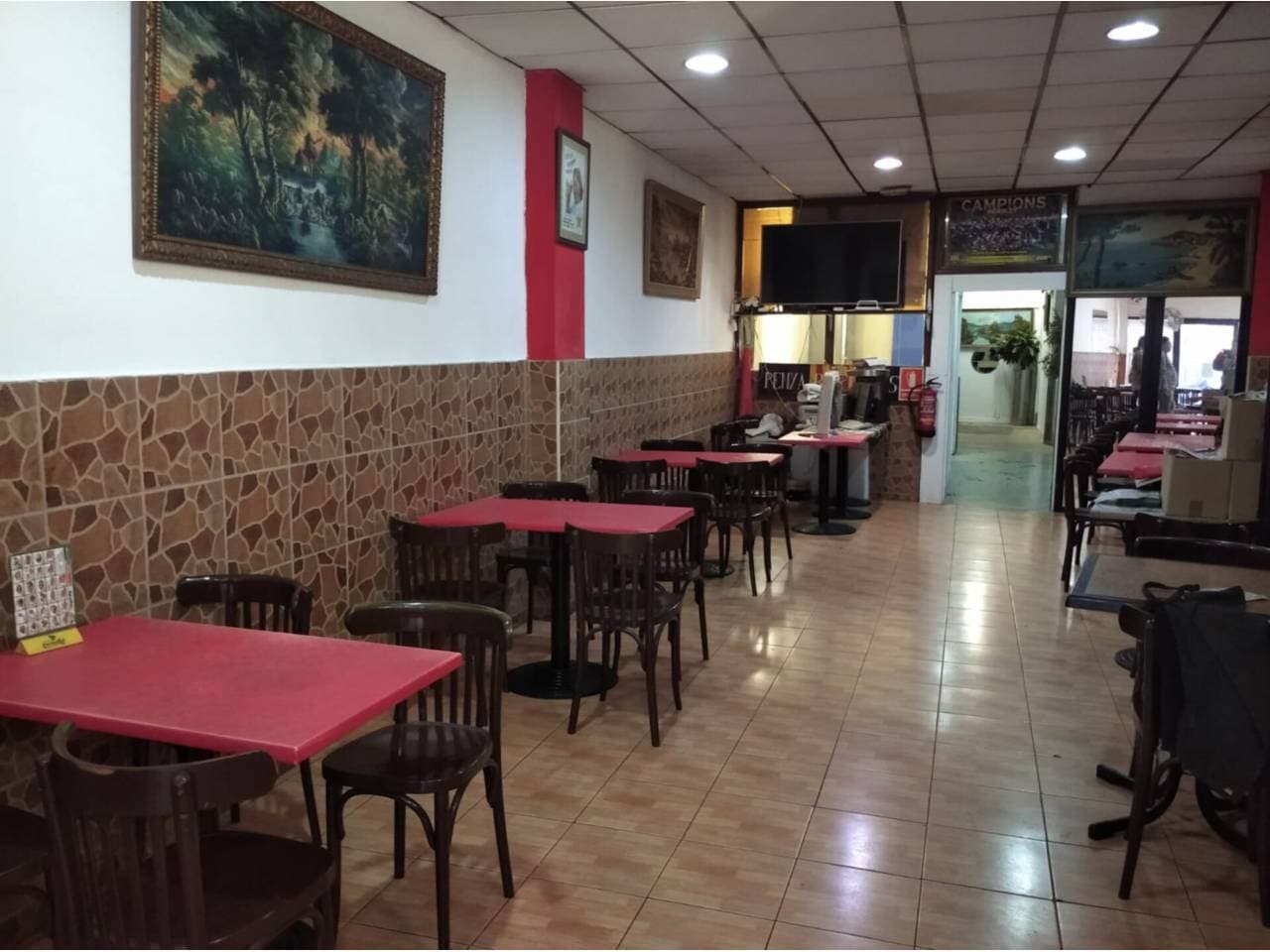 Retail in Barcelona, Barcelona for lease Interior Photo- Image 1 of 4