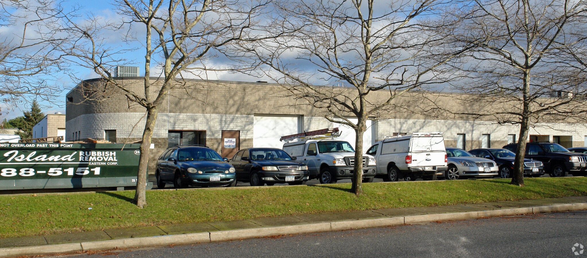 901-907 S 2nd St, Ronkonkoma, NY for sale Primary Photo- Image 1 of 1