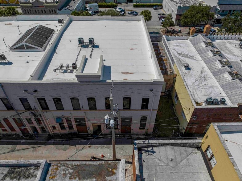 247 E Stuart Ave, Lake Wales, FL for lease - Building Photo - Image 2 of 19